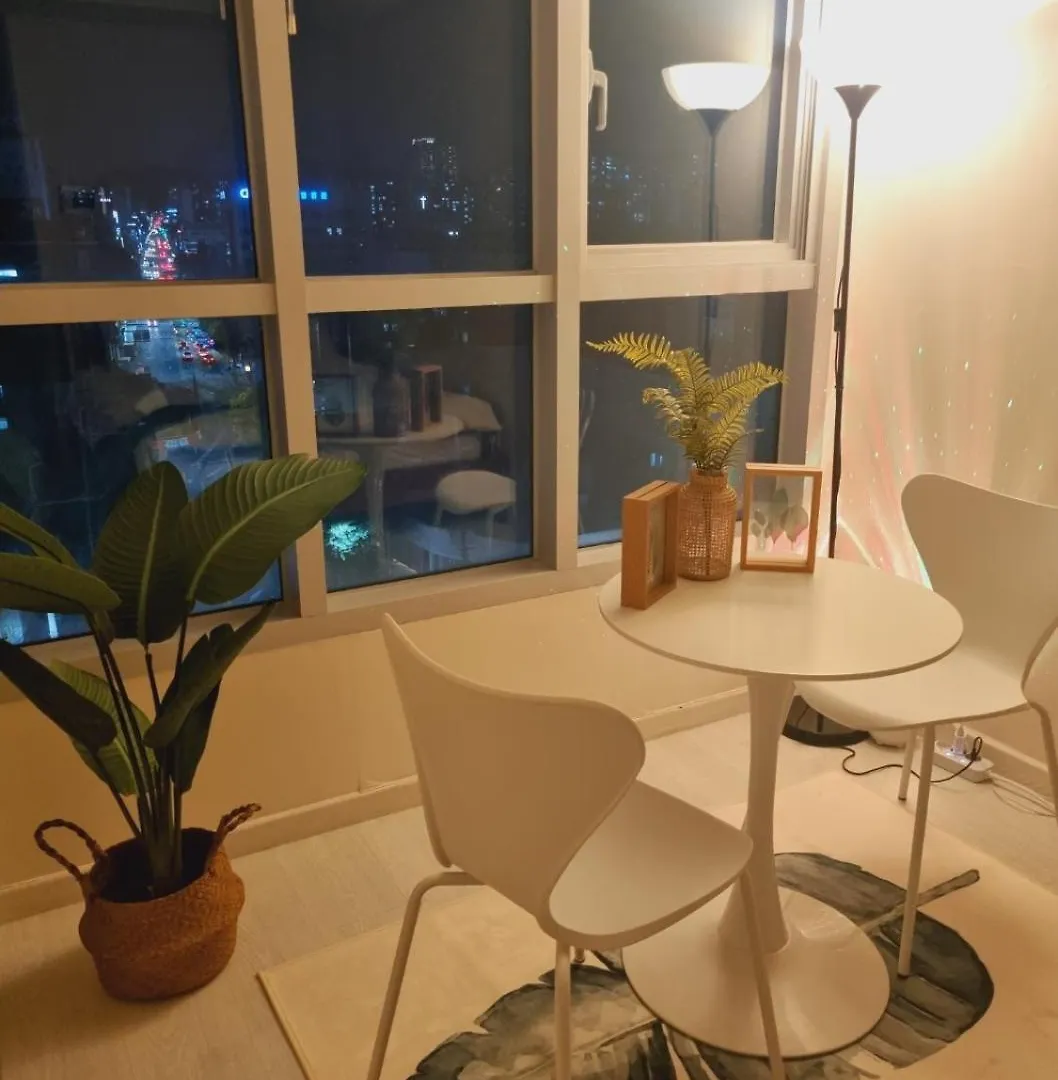 Second House Apartment Incheon