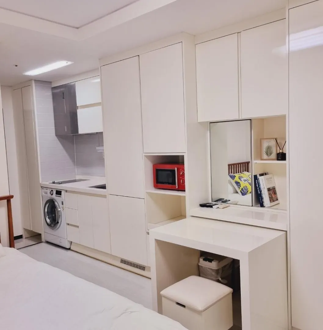 Second House Apartment Incheon