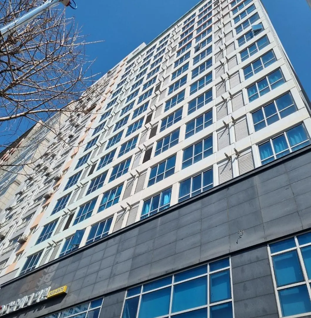 Second House Apartment Incheon